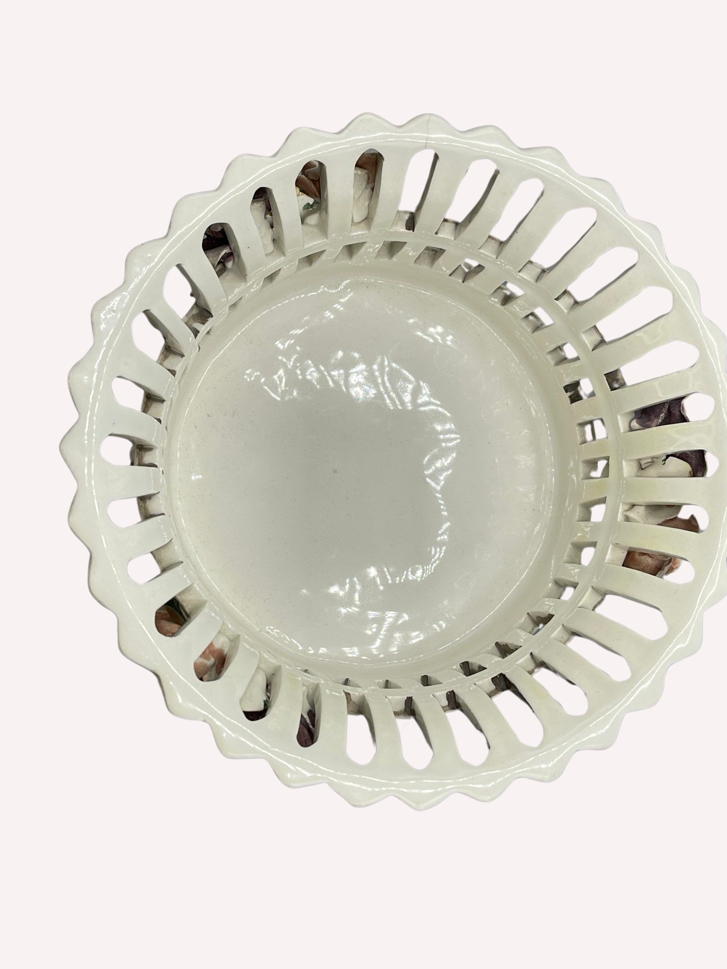 RUNDE PORZELLANSCHALE DURCHBRUCHMUSTER ROSEN DEKOR