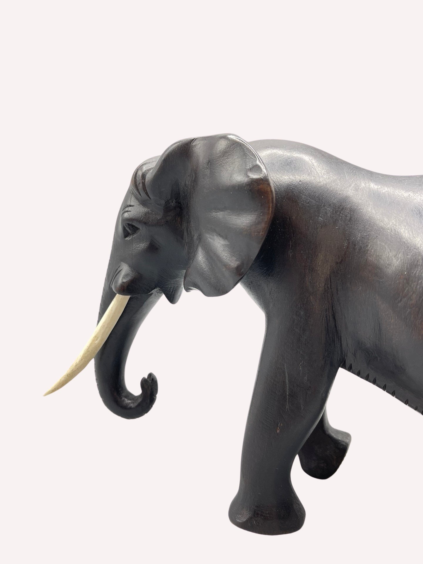 Holzfigur Elefant mit Stosszähnen 27 cm