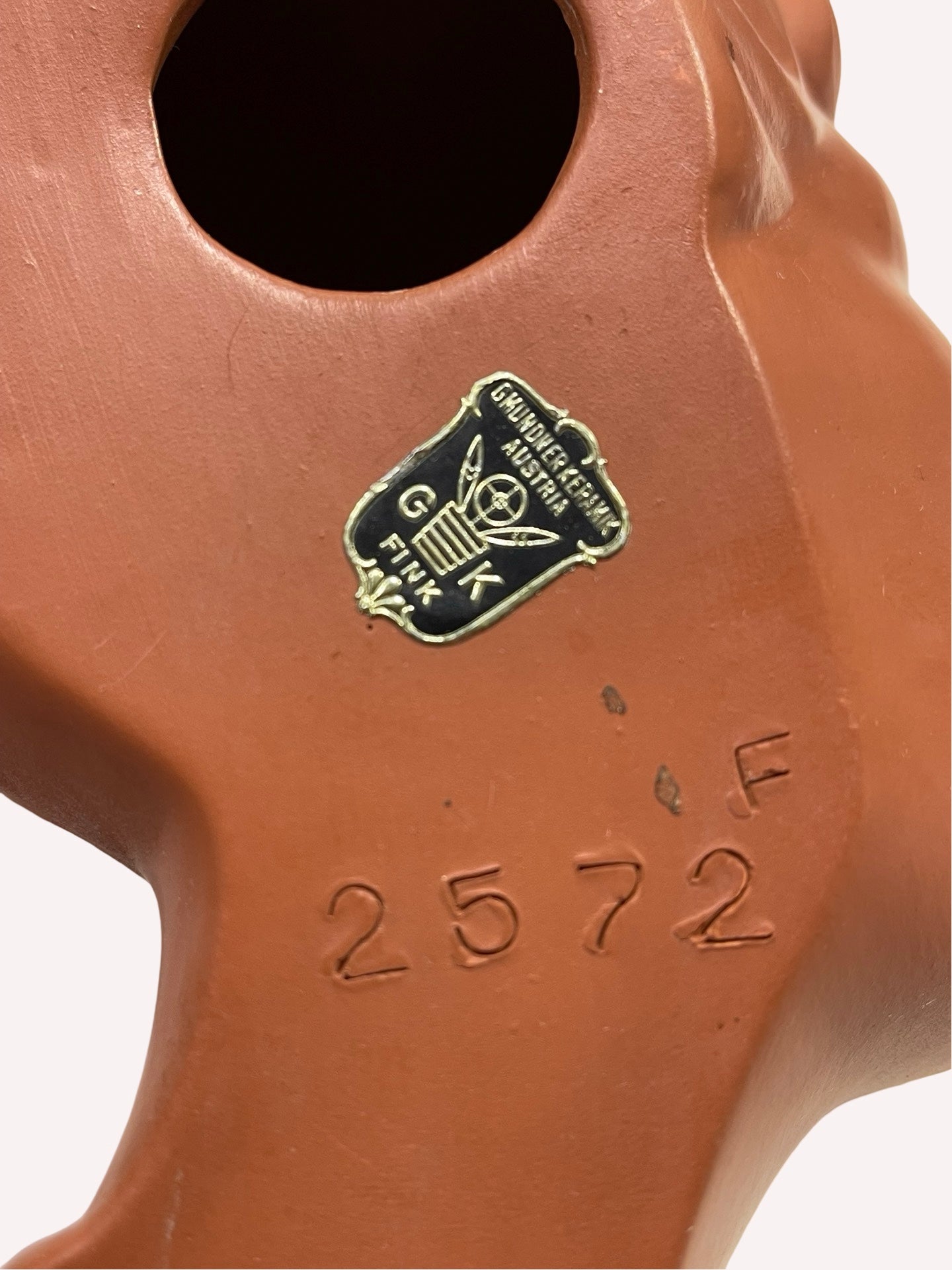 Wandmaske Frauendarstellung Gmündner Keramik Austria 2572